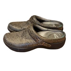 Dansko Clogs, Tooled Leather, Sz. EU 39, Dark Gray, Good Condition